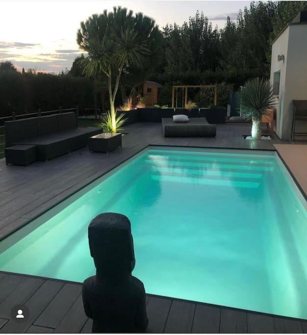 Maison De Vacances Contemporaine Avec Piscine Villa Vedène Exterior foto